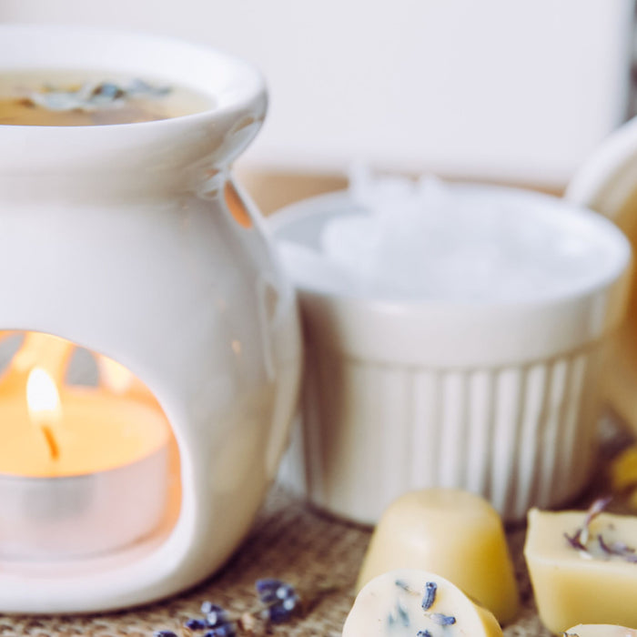 essential oil with wax warmer and melts